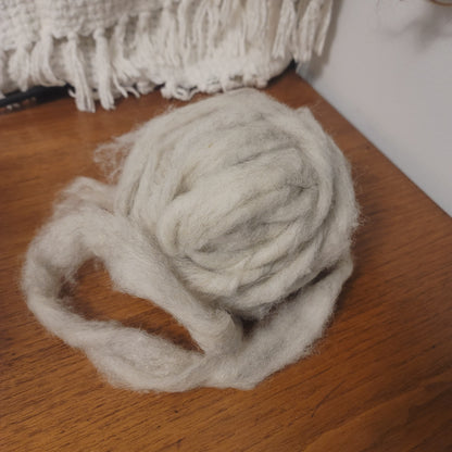 Undyed Shetland Roving in Not White