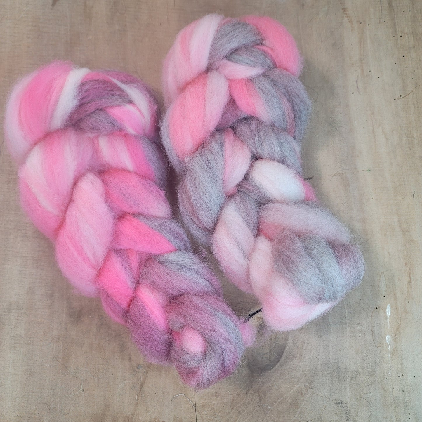 Perendale Wool Roving - Pinks