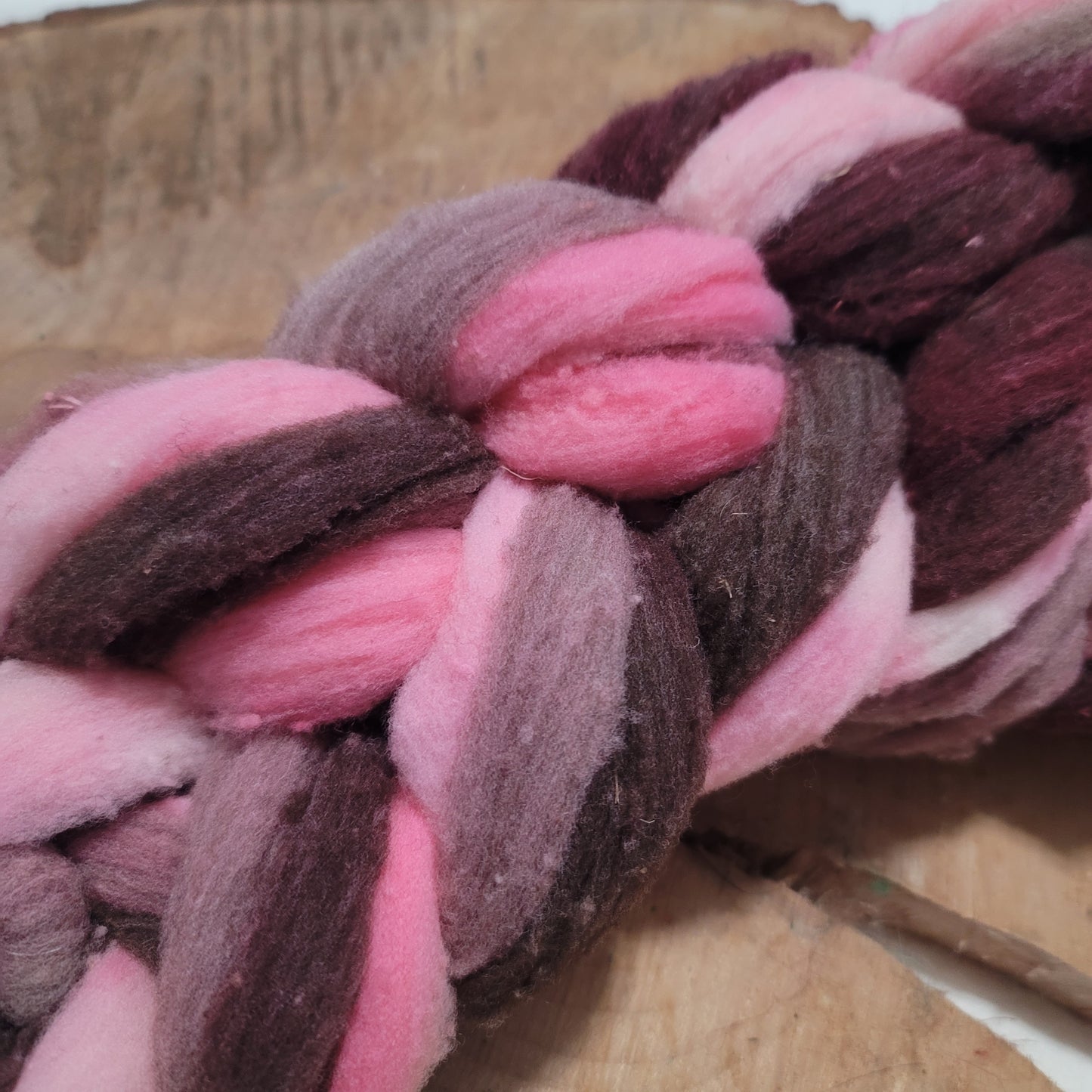 Santa Cruz Sheep Wool - 4oz Tri-color Dyed Braid