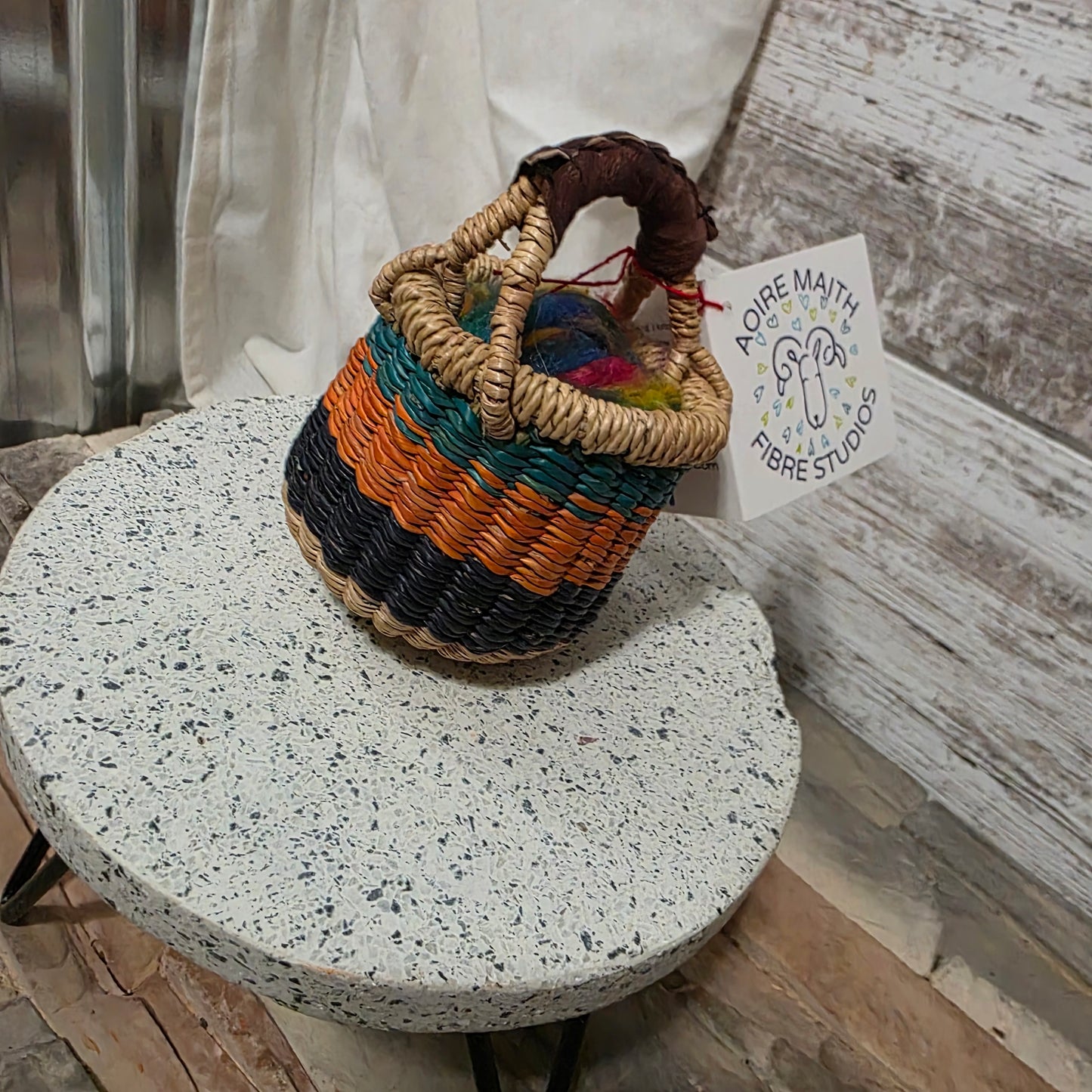 Gratitude Round Bolga Basket with Sari silk - B25