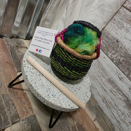 Gratitude Round Bolga Basket with silk hankie - M25